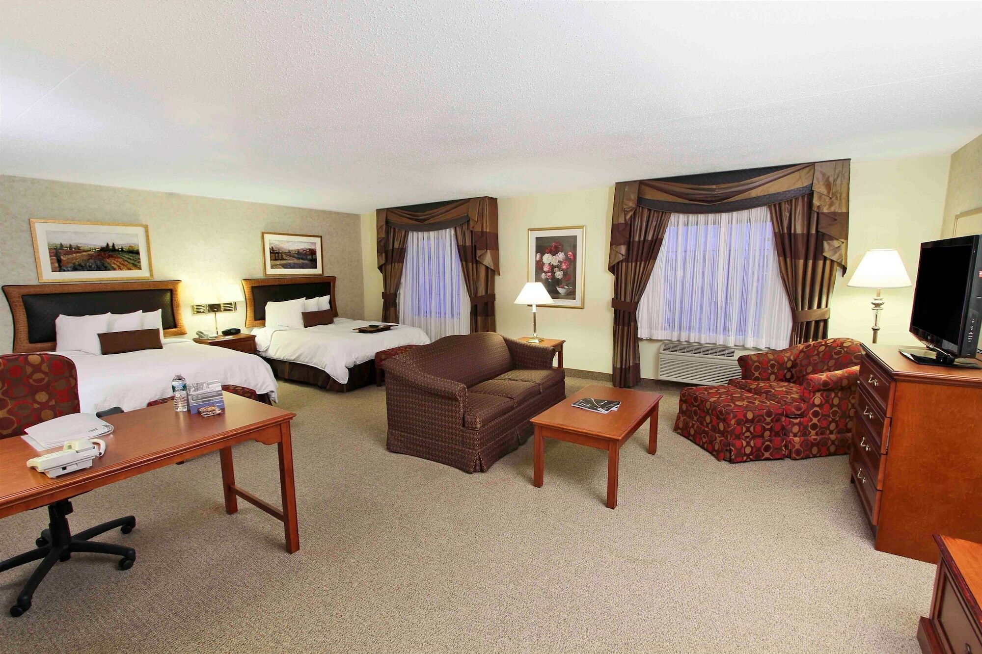 Hampton Inn & Suites By Hilton - Rockville Centre Room photo